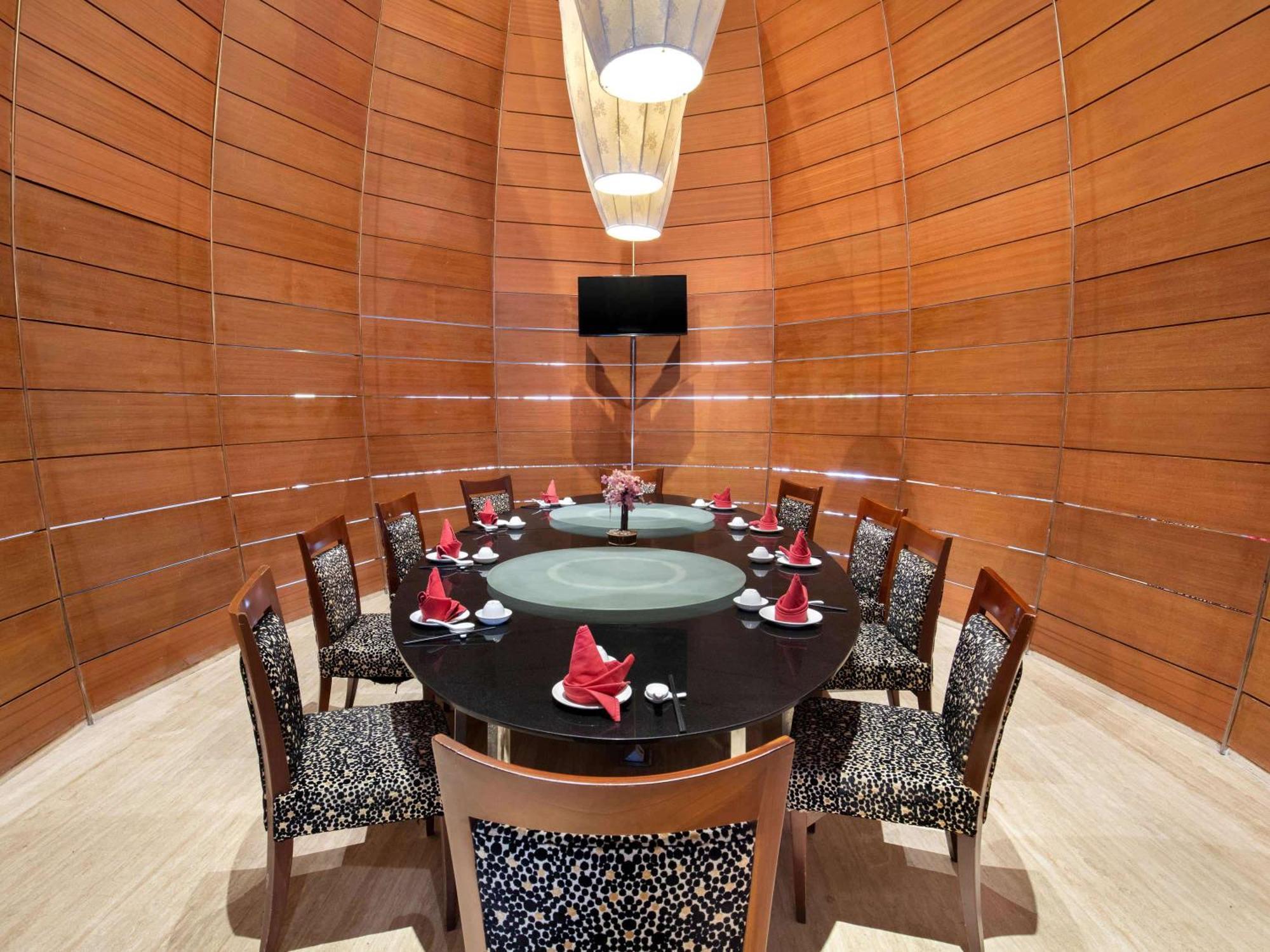Novotel Палембанг Экстерьер фото