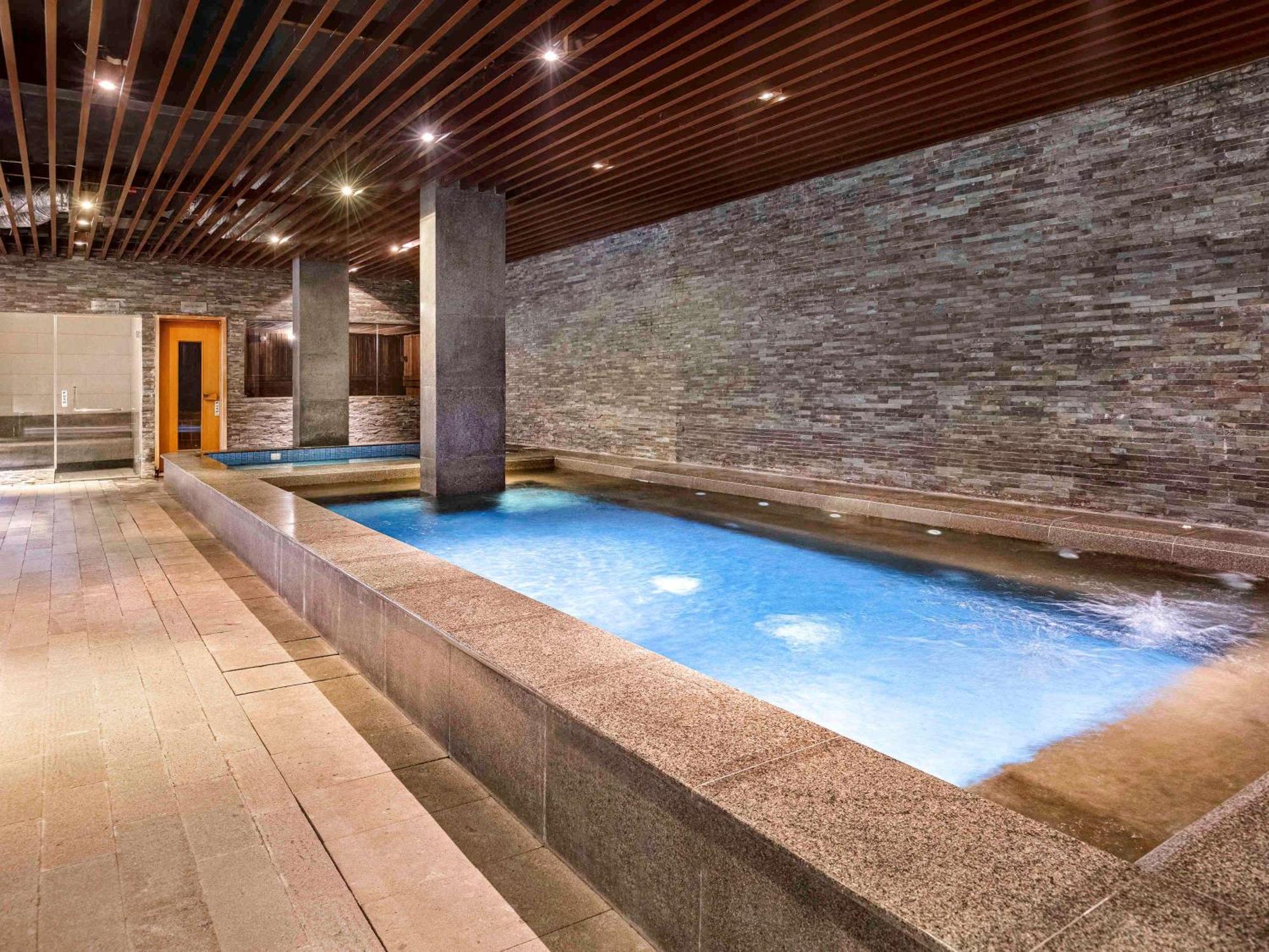 Novotel Палембанг Экстерьер фото