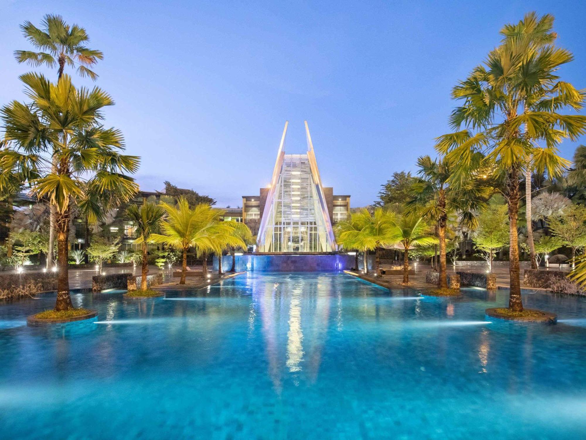 Novotel Палембанг Экстерьер фото